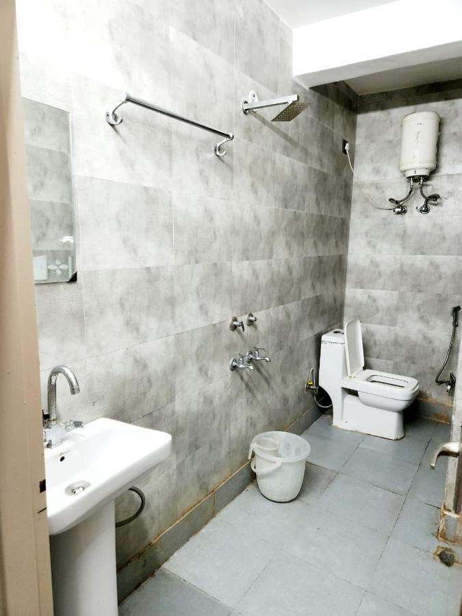 Hotel Shri Ram Nowe Delhi Zewnętrze zdjęcie